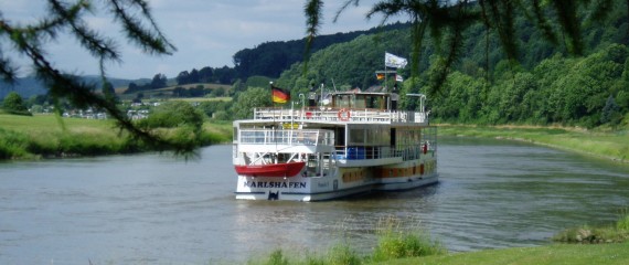 Dampfschiff auf der Weser